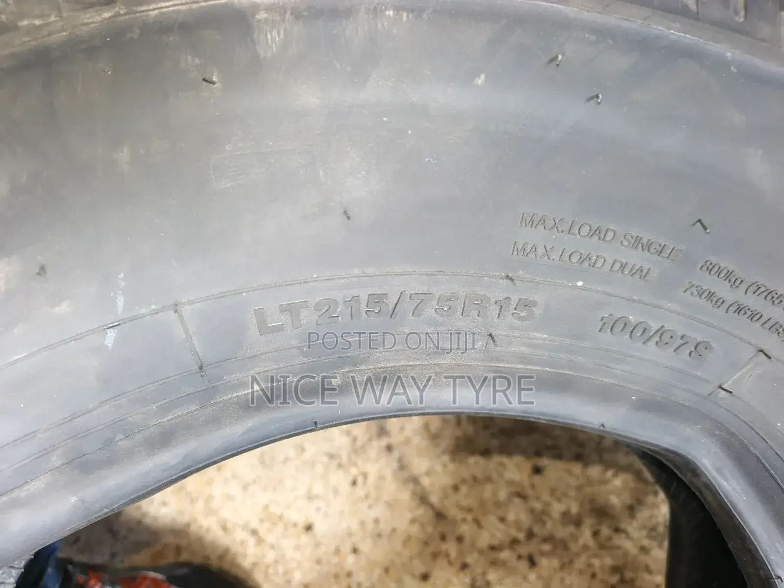215/75r15 Boto