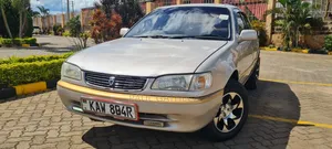 Toyota Corolla 2000 Gold