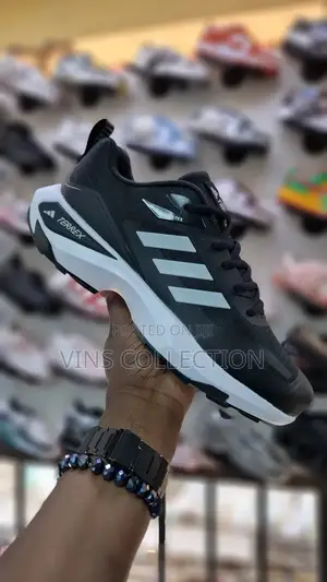 *Adidas Terrex Go-Tex-Trainer (Black White"