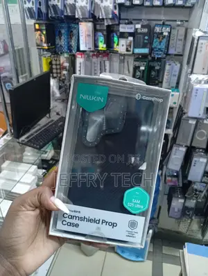 Samsung Galaxy S25 Ultra in Black Nillkin Camshield Prop Case