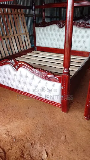 Morket Bed With a Mosquito Net Frem Cream and Brown Mahogany