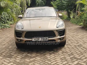 Porsche Macan Turbo 2017 Beige
