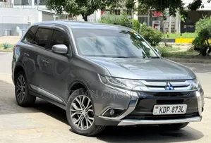 Mitsubishi Outlander 2016 Gray