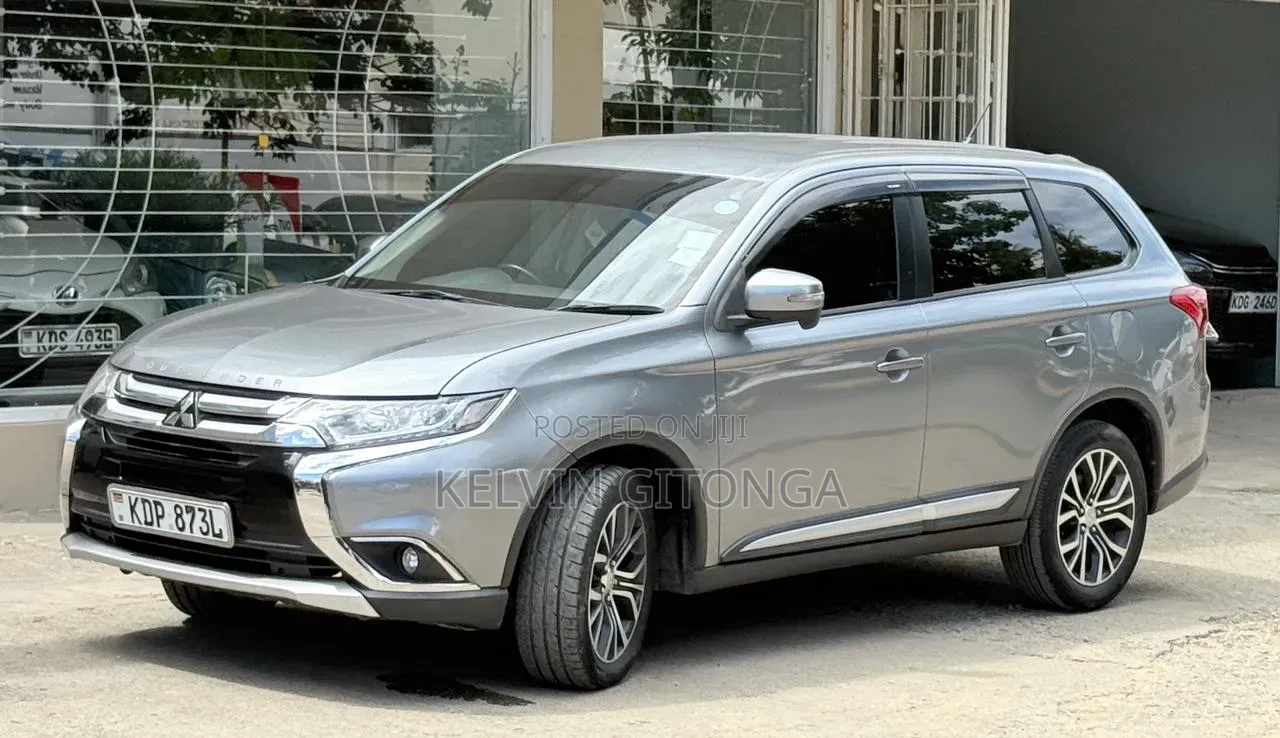 Mitsubishi Outlander 2016 Gray