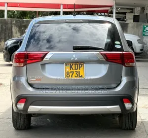 Mitsubishi Outlander 2016 Gray