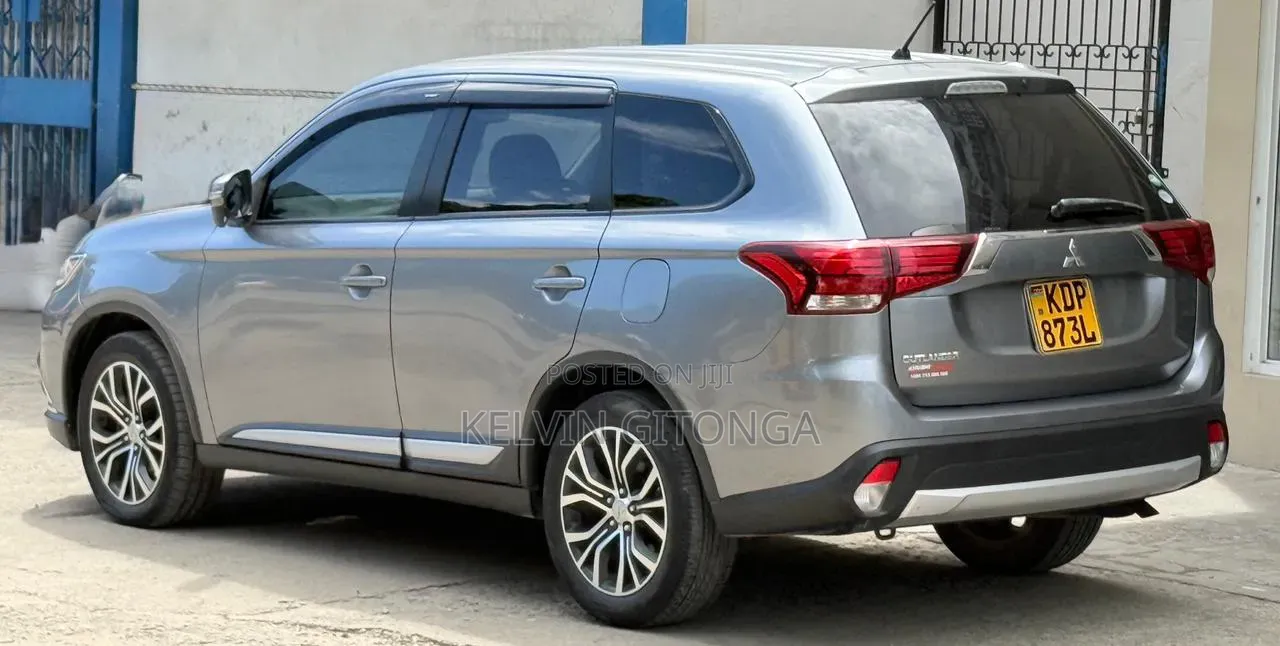 Mitsubishi Outlander 2016 Gray