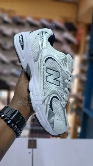 New Balance 530 Black and White