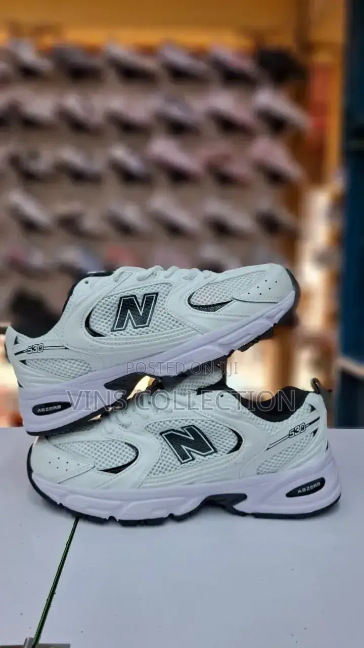 New Balance 530 Black and White