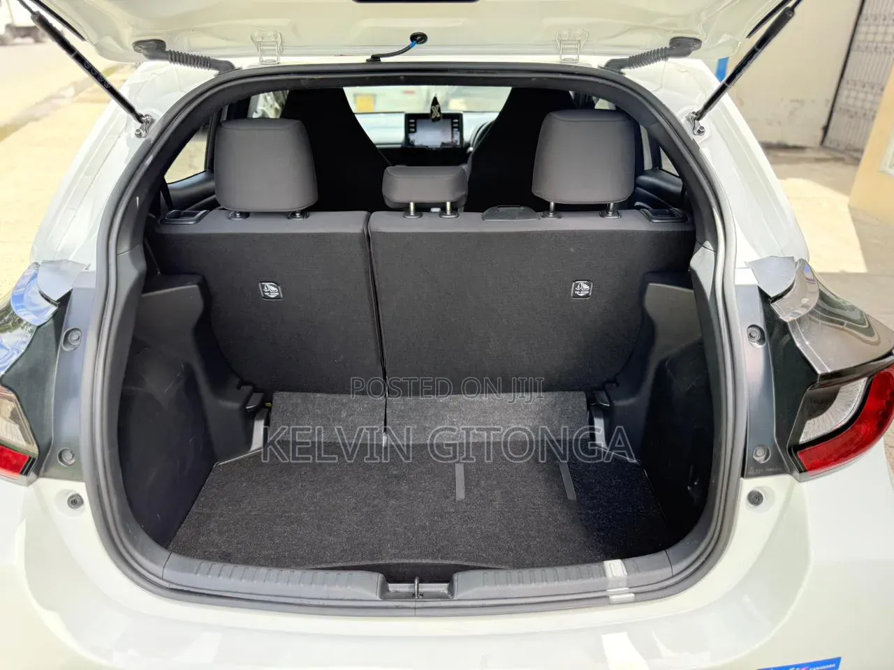 Toyota Yaris 2018 White