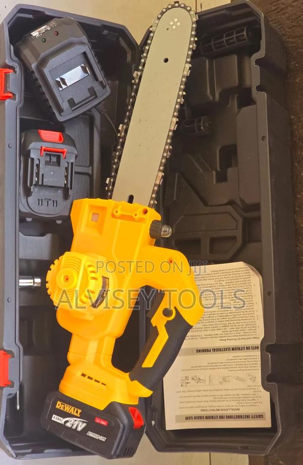 Dewalt Cordless Chainsaw 12' - main view