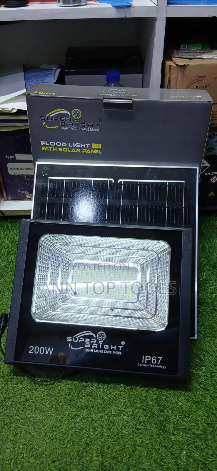 200 Watts Super Bright Solar Floodlight