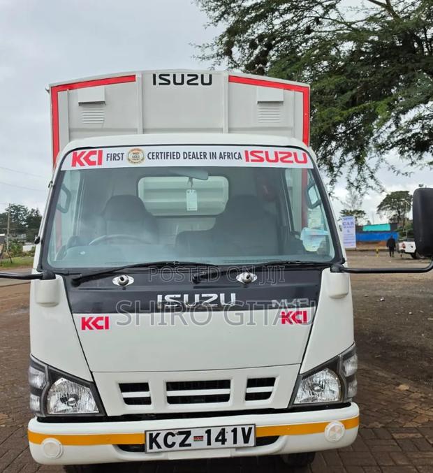 Isuzu NKR Local