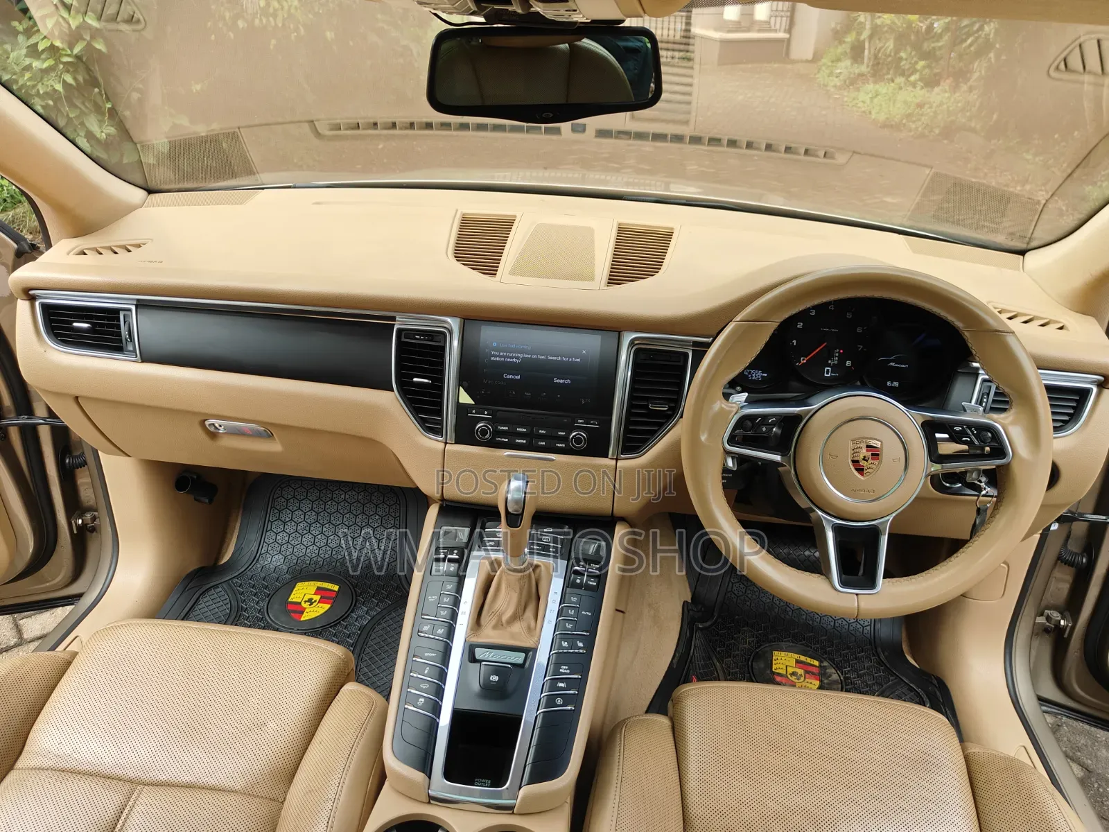 Porsche Macan Turbo 2017 Beige