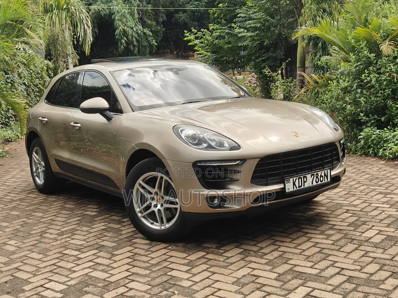 Porsche Macan Turbo 2017 Beige