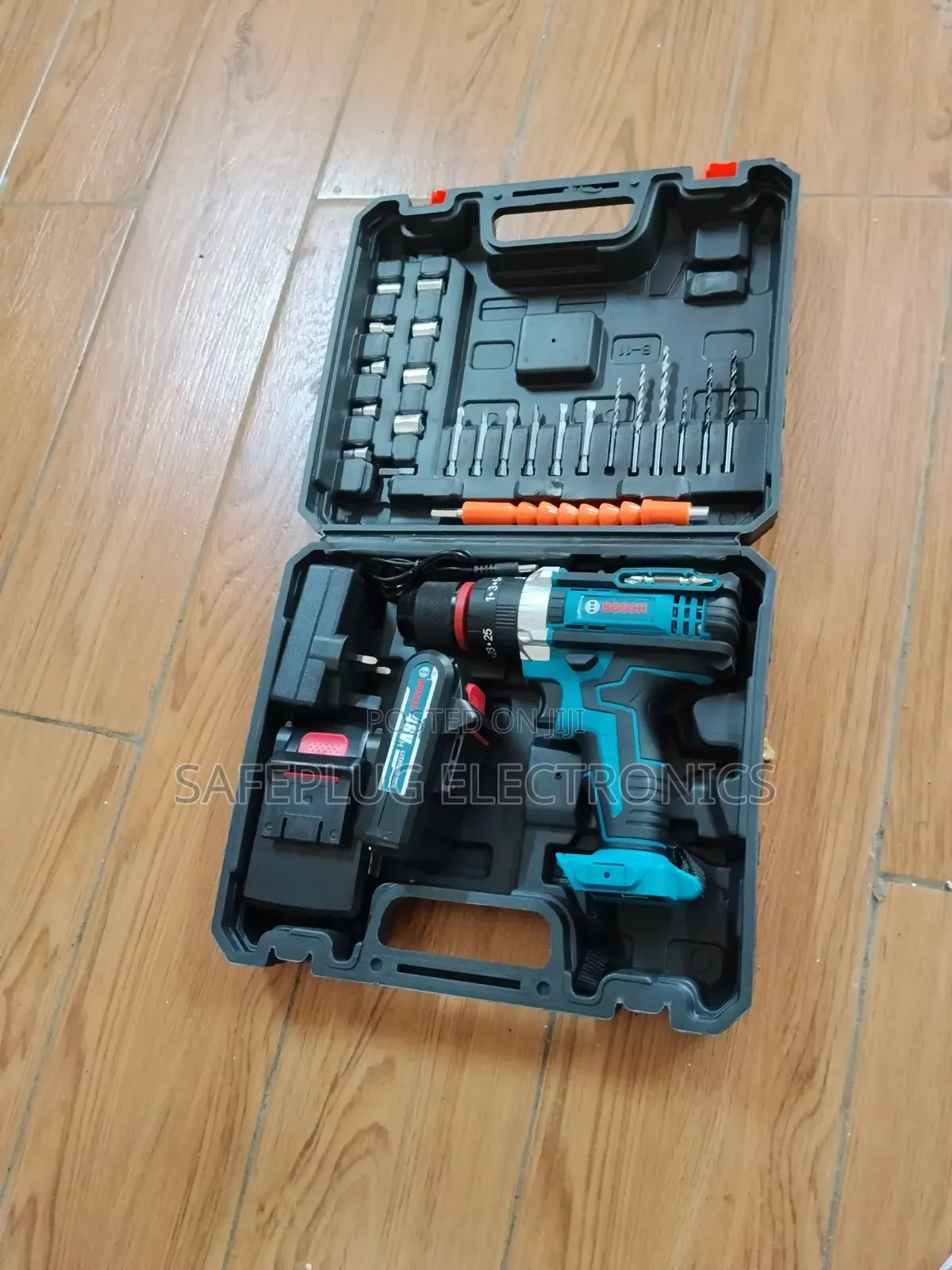 Chainsaw Kit, "198v" or "88v" Makita-