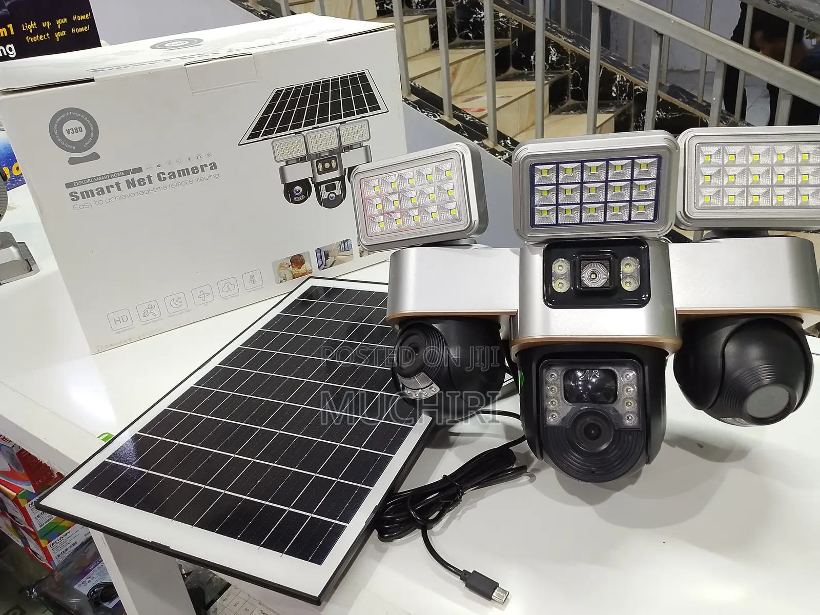Simcard Solar Powered 4g Simcard Triple Lens Solar Floodlight Camera