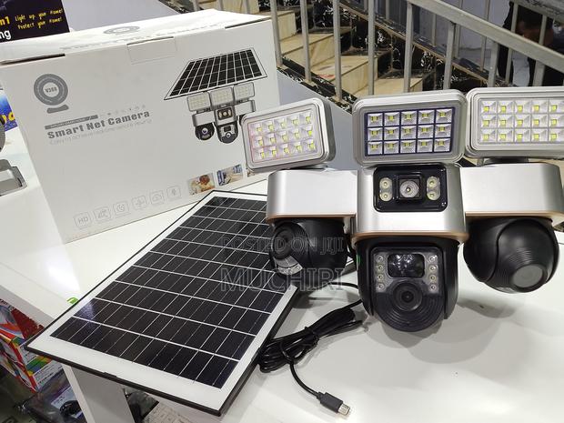 Simcard Solar Powered 4g Simcard Triple Lens Solar Floodlight Camera