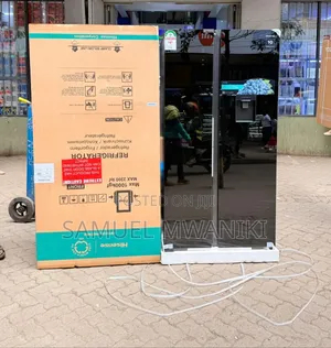 Hisense 541l Side by Side Fridge With Black Mirror Glass Door