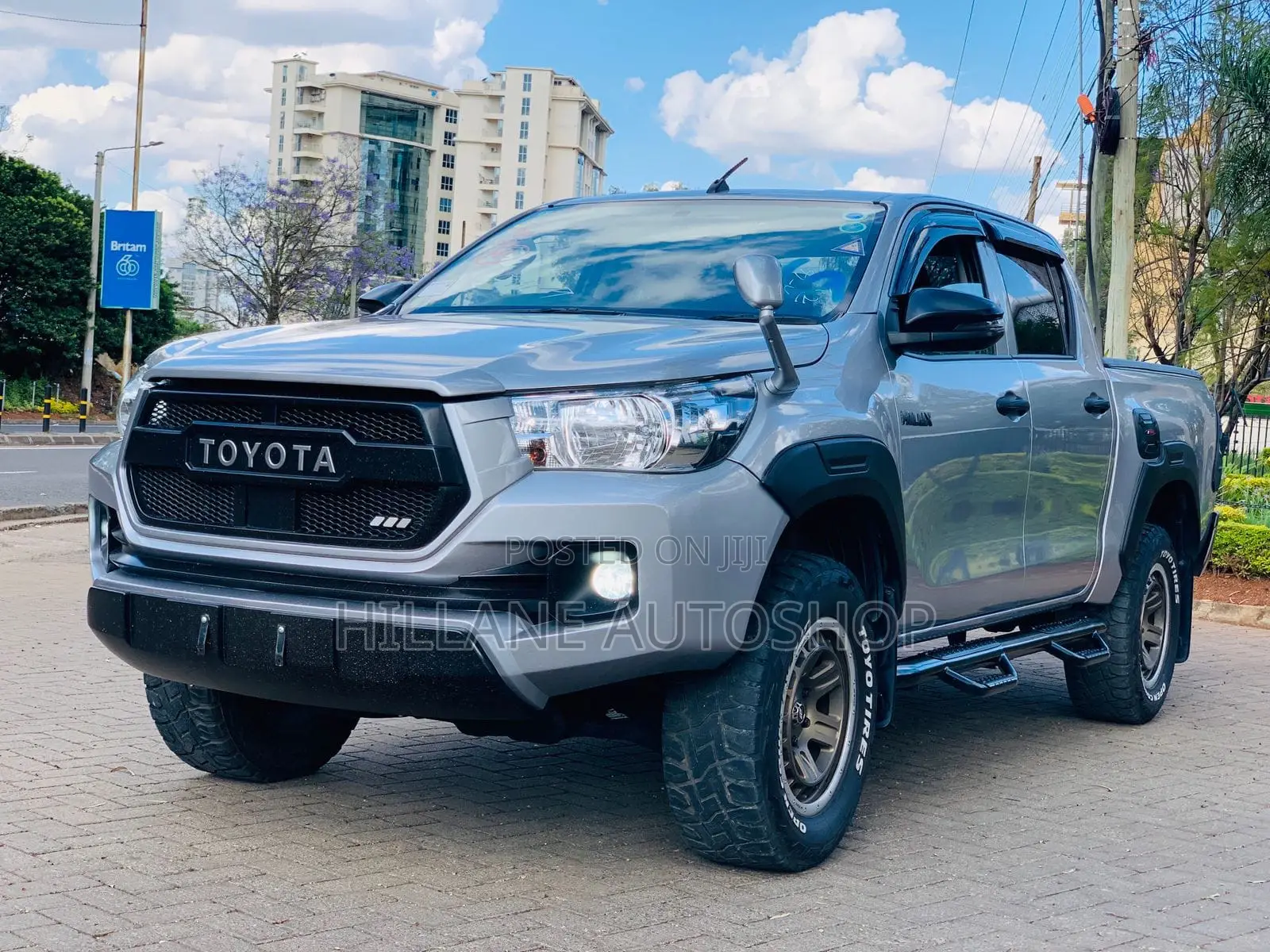 Toyota Hilux 2019 Silver