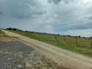 Plot for 530,000/-