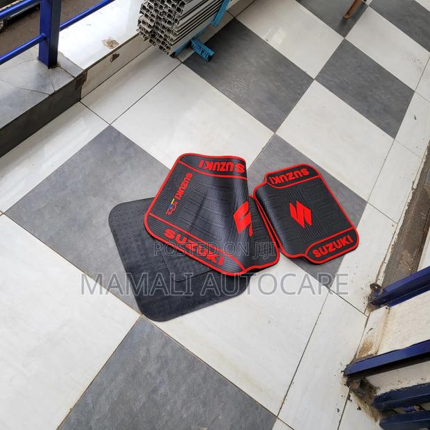 Suzuki Branded Car Floor Mats 5pcs Set - thumbnail 2