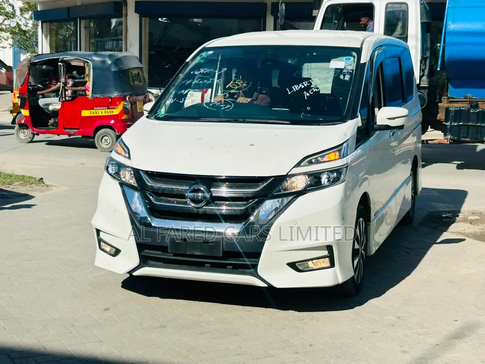 Nissan Serena 2019 White