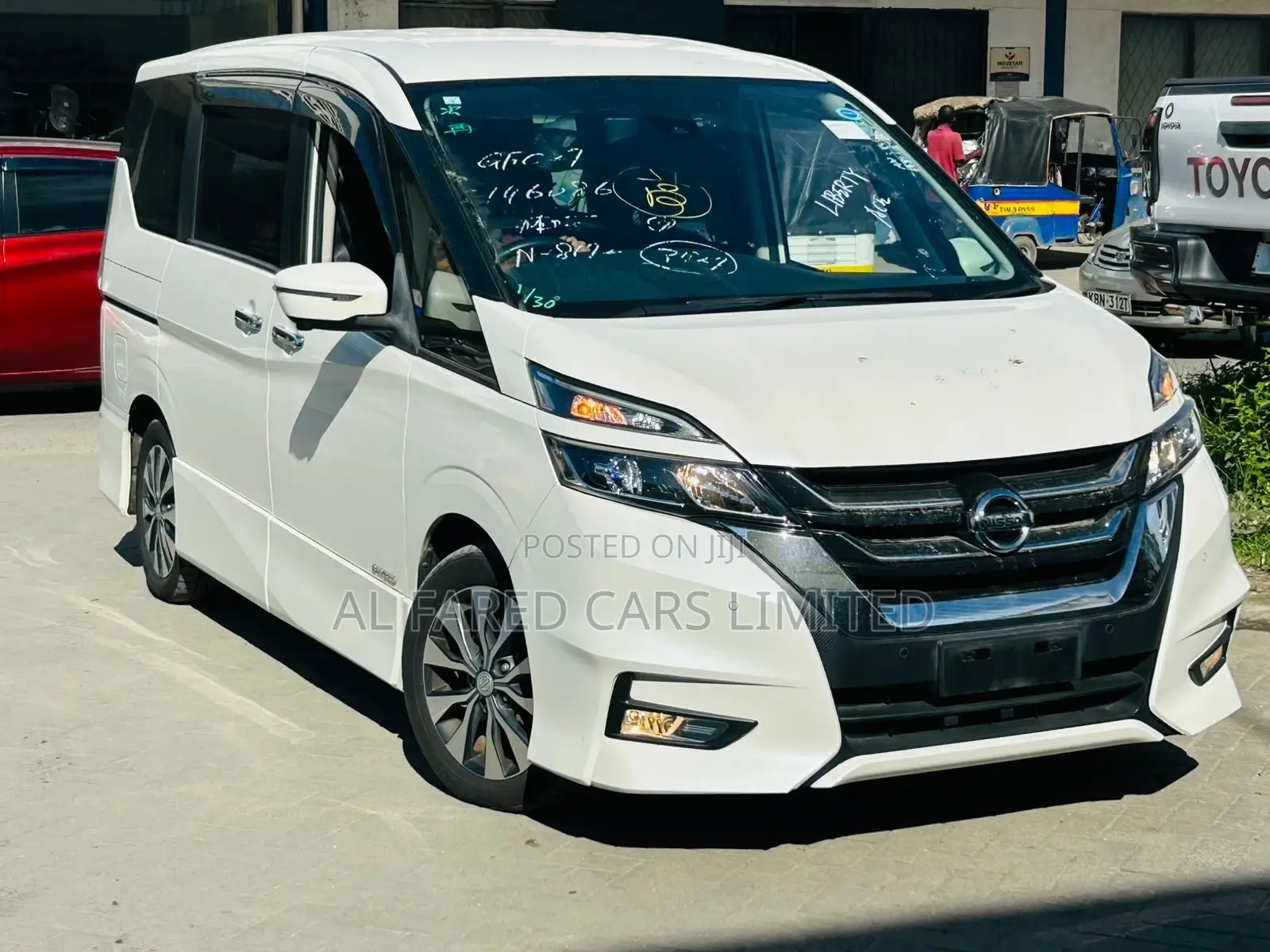 Nissan Serena 2019 White