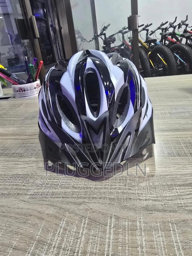 Bicycle Helmets - thumbnail 2