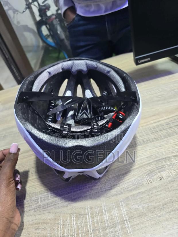 Bicycle Helmets - thumbnail 3