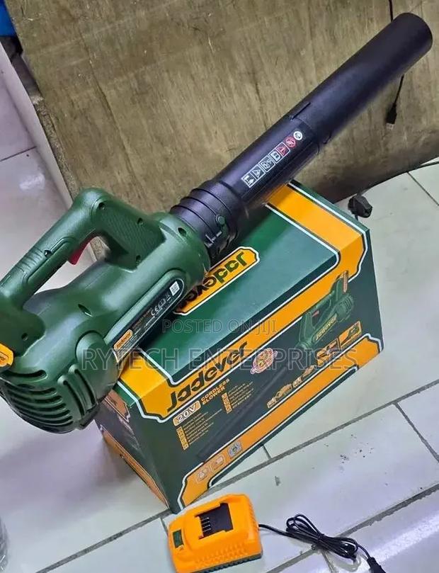 New Jadever Cordless Aspiratory Dust Blower