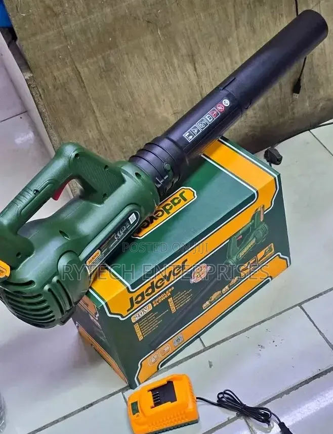 New Jadever Cordless Aspiratory Dust Blower