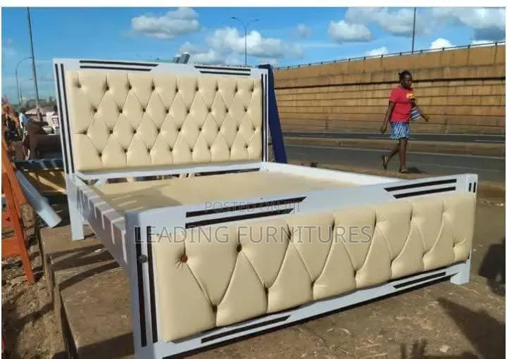 5x6 Cream Leather + White Frame