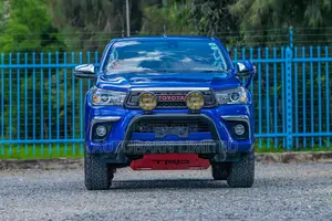 Toyota Hilux 2019 Blue