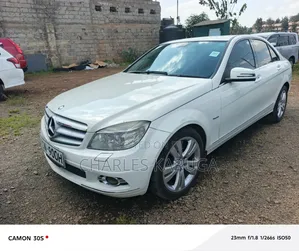 Mercedes-Benz C200 2011 White