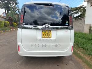 Toyota Voxy 2015 White