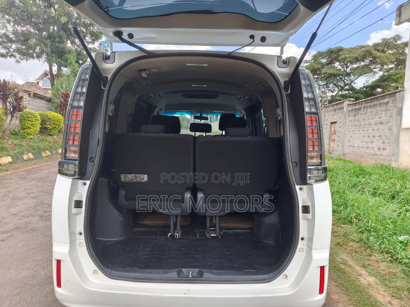 Toyota Voxy 2015 White