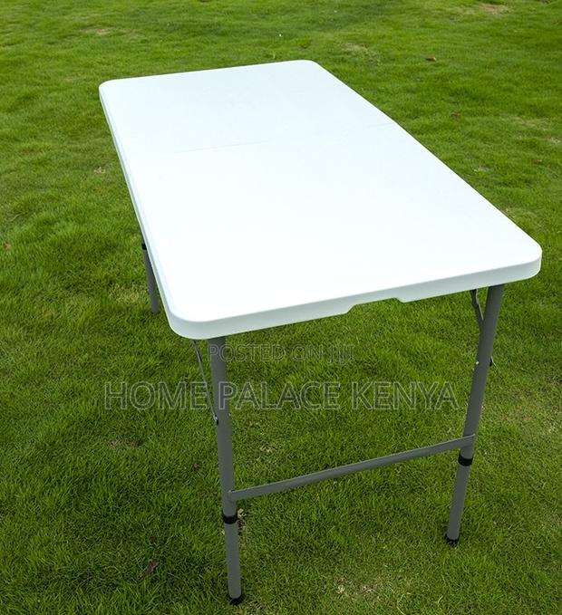 Outdoor Table: Portable Plastic Folding Dining Table - thumbnail 6