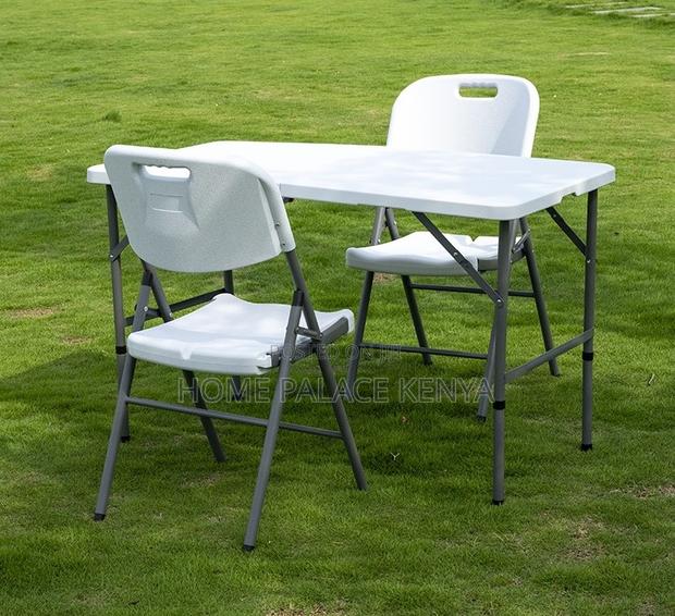 Outdoor Table: Portable Plastic Folding Dining Table - thumbnail 7