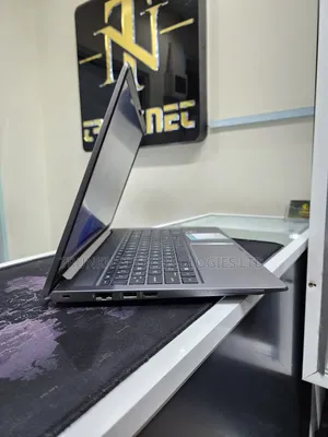 Laptop HP ZBook Firefly 16 G10 16GB Intel Core i7 SSD 512GB