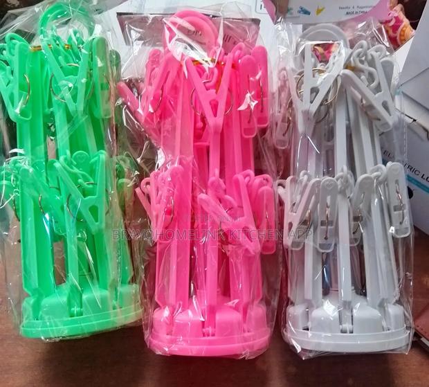 Round Hangers - main view