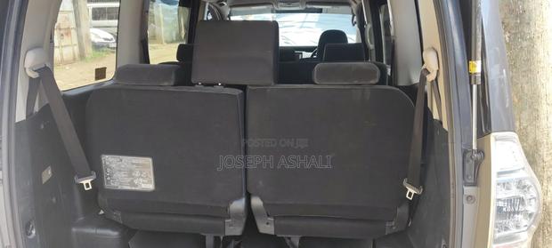Voxy 7 Seater Car Hire Services - thumbnail 5