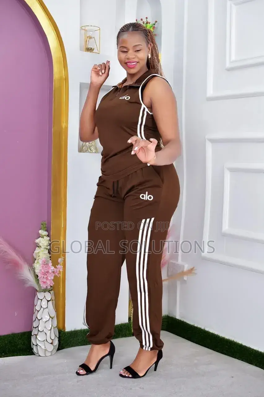 Cute Two Piece Set Zipper Top