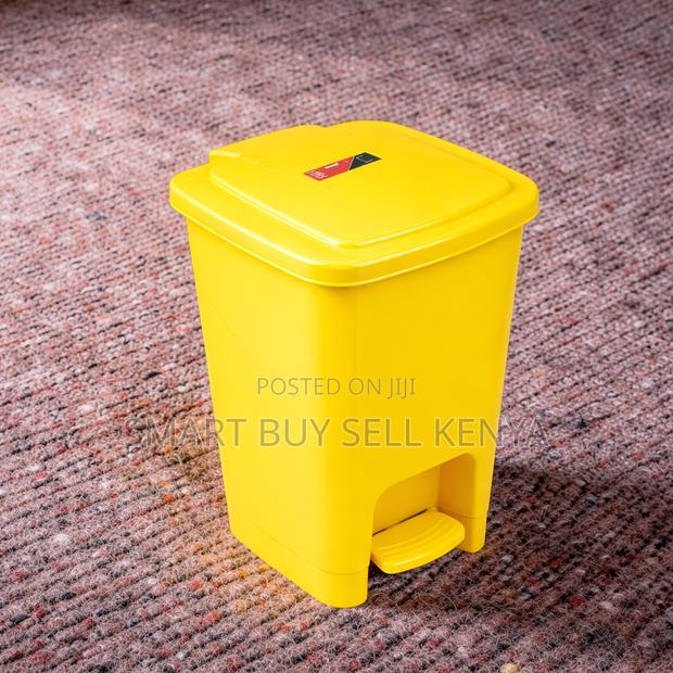 30l Hard Plastic Clean Environment Solution Step Pedal Waste Dust Bin