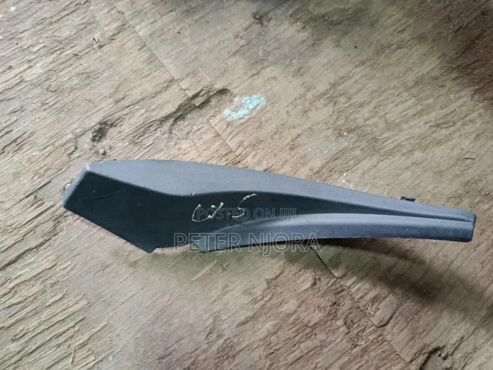 Cx-5 Windscreen Finisher