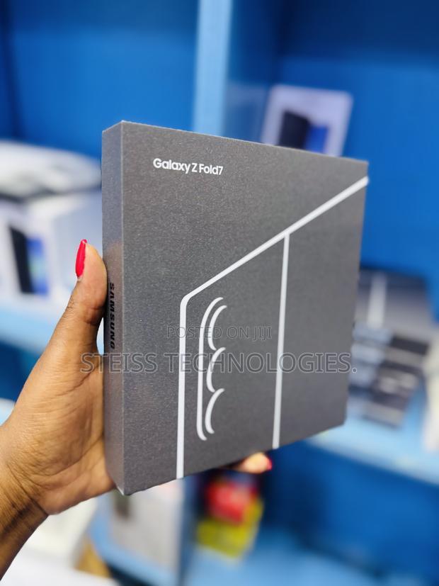 New Samsung Galaxy Fold 512 GB Black - thumbnail 5