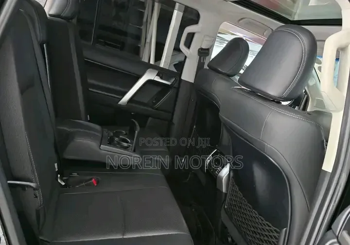 Toyota Land Cruiser Prado 2.8 2021 Black