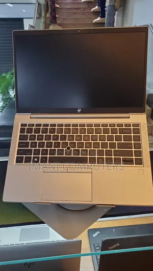 Laptop HP EliteBook 845 G7 16GB AMD Ryzen 5 SSD 512GB