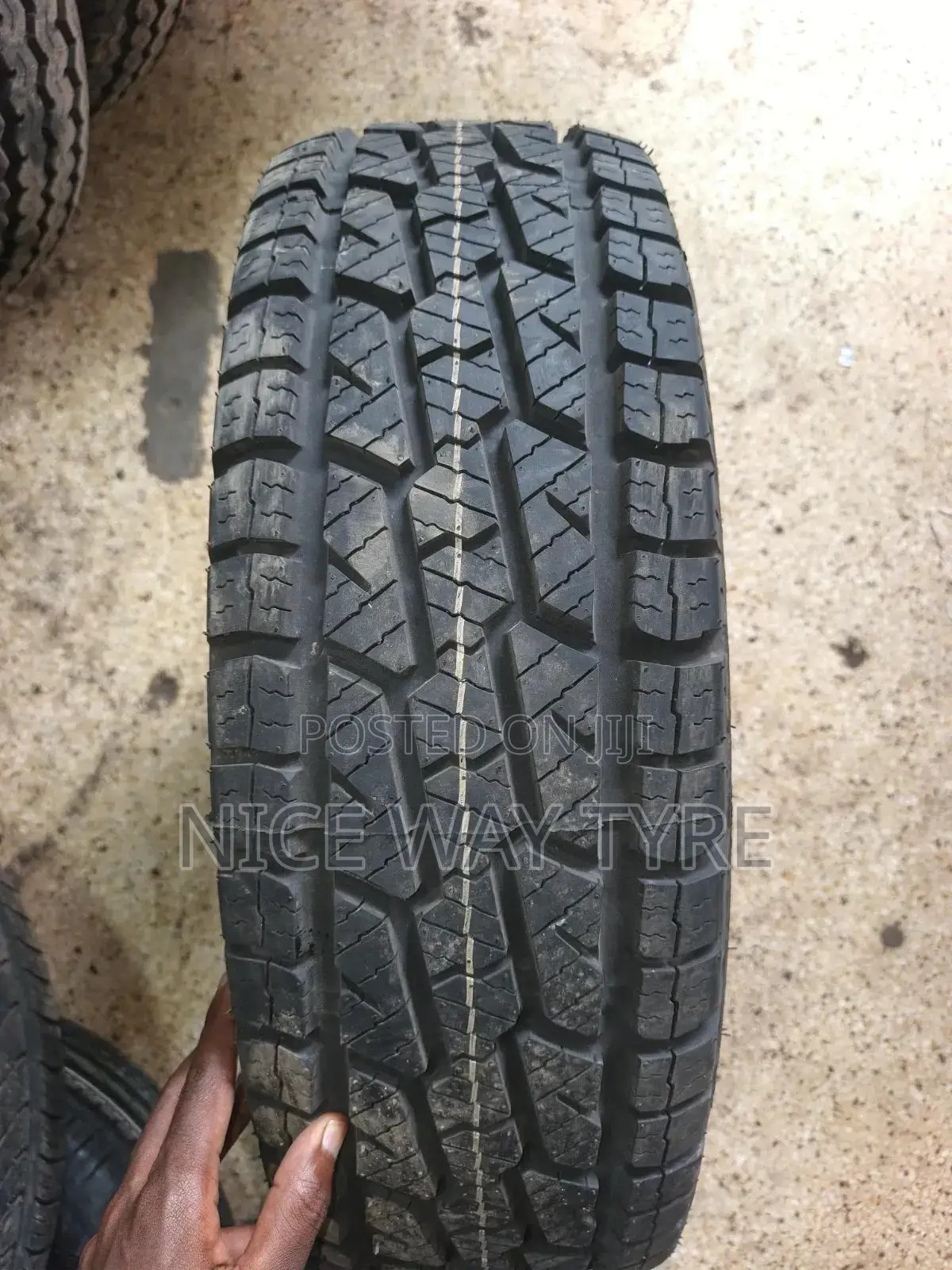 215/75r15 Boto