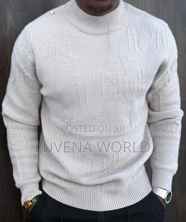 Round Neck Classy Sweaters