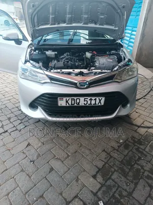 Toyota Corolla Fielder 2018 Silver
